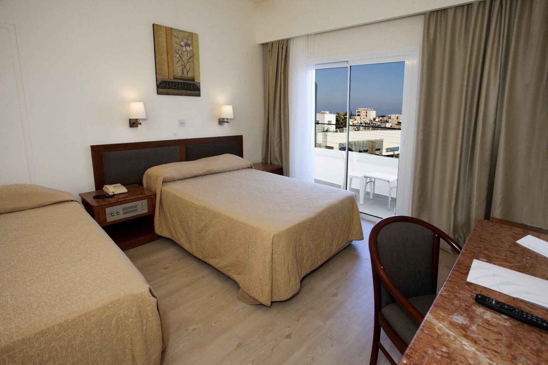 Pefkos City Hotel Limassol Ngoại thất bức ảnh