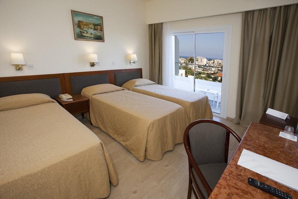 Pefkos City Hotel Limassol Ngoại thất bức ảnh